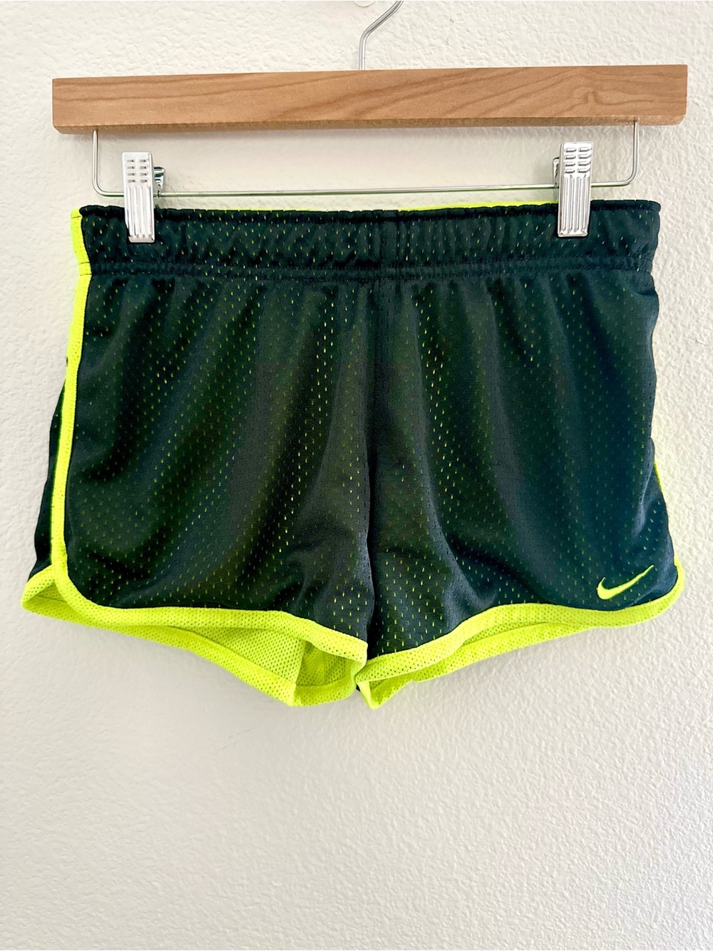 Nike Dri-Fit Mesh Running Shorts Black Green Women’s Size XS